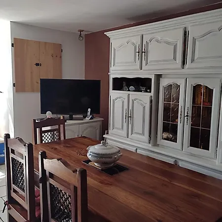 Гостевой дом Maison De Bourg Spacieuse Avec Terrasse